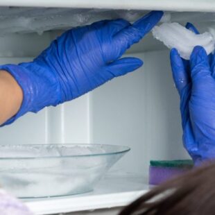 ❄️🧊 Jak rychle odmrazit mrazák: S tímto trikem to zvládnete za méně než 5 minut! ⚡✨